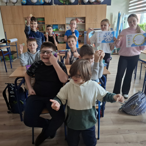 Uczniowie klasy 5. Kliknięcie w zdjęcie spowoduje powiększenie do oryginalnego rozmiaru.